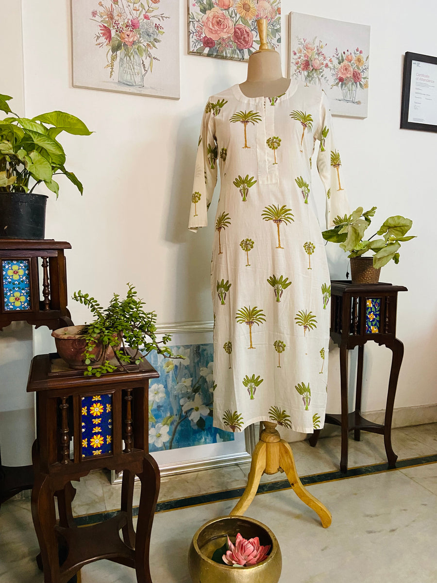 This is a beautiful Kurta done in Fine Cotton | Mulmul.   So very perfect as an everyday essential. At the same time it is formal enough to be worn to your office or even while you run your daily chores. Mulmul | And | More by Priyanka Bhambry